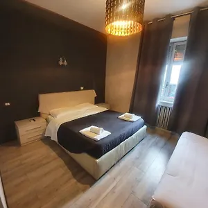 2* Affittacamere Sira House